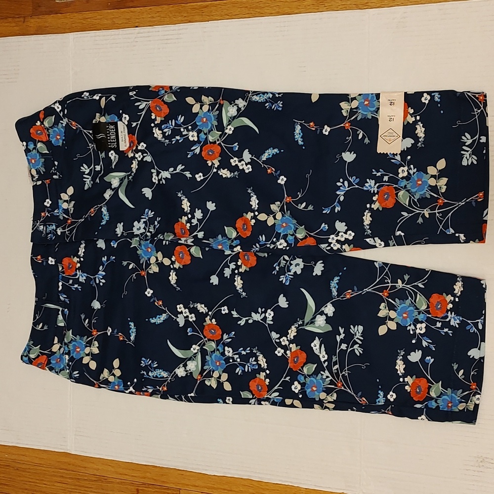 St John Bay Blue Capris Size 12 Built in Slimming Panel